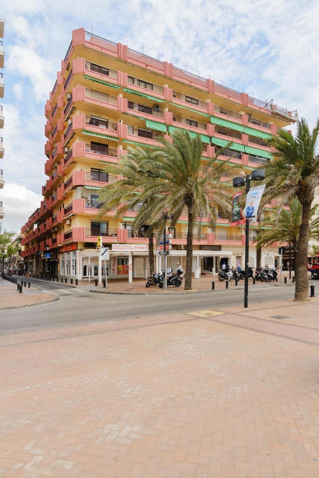 Apartamento Primera Linea De Playa Fuengirola Exterior photo